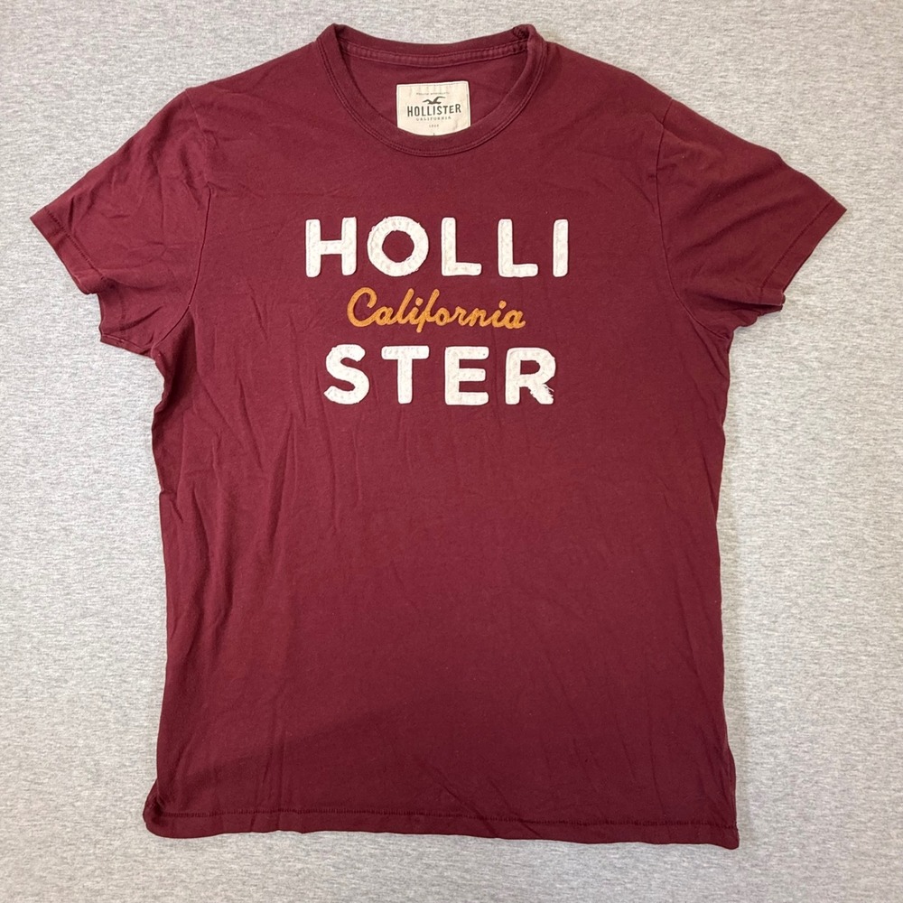 Hollister California Mens Graphic T-Shirt Burgundy Maroon Short Sleeve Crewneck